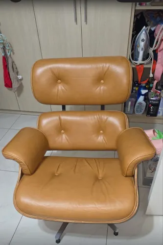 Poltrona Charles Eames