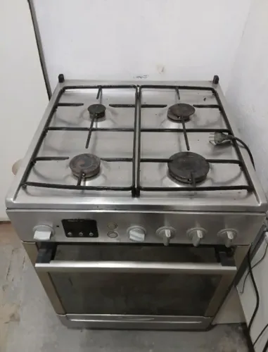 Fogão em ótimo estado 300 reais mas negócio