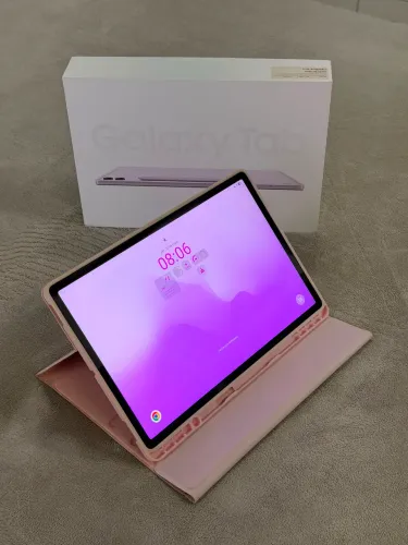 Galaxy Tab S9 FE+ 128GB Lavanda + S Pen e Capas