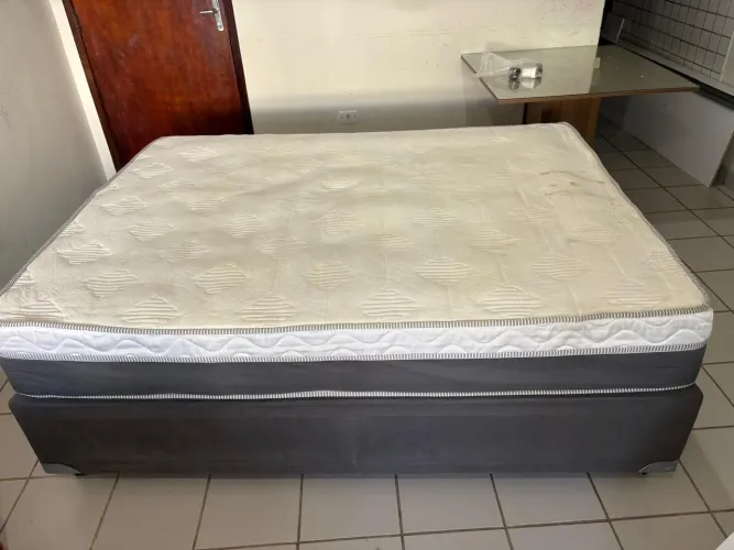 CAMA BOX CASAL BASE+COLCHÃO POR 530,00 APENAS DINHEIRO OU PIX