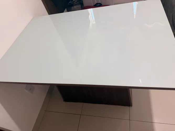 Mesa para 4 cadeiras 