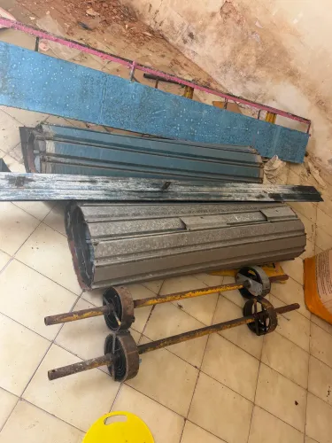 Dois Porta 2.8m X1.4 + mola tudo por 500