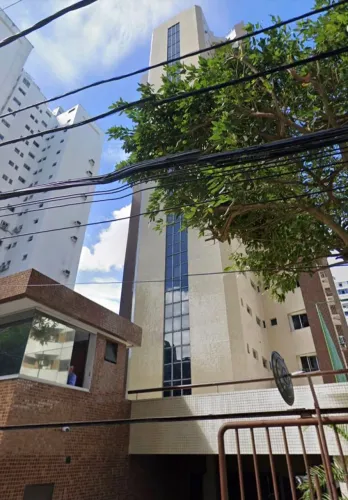 GRAÇA 2/4 SENDO 1 SUITE 79M²