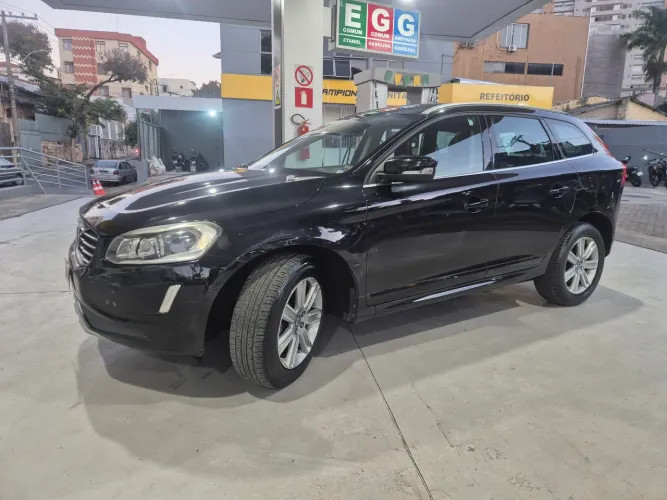 Volvo XC 60 T-5 Kinetic 2.0 245cv FWD 5P 2017