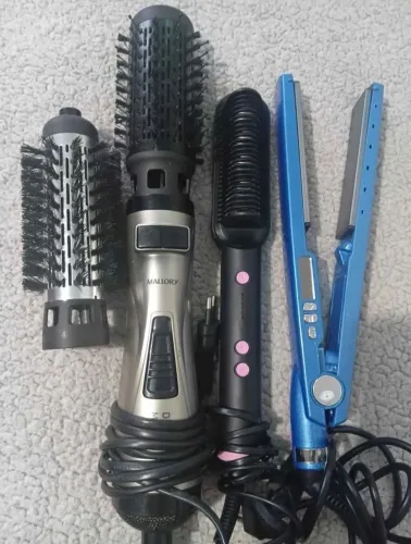 Vende-se kit de cabelo...chapinha esquenta até 450c?,secadora giratória e escova alisadora