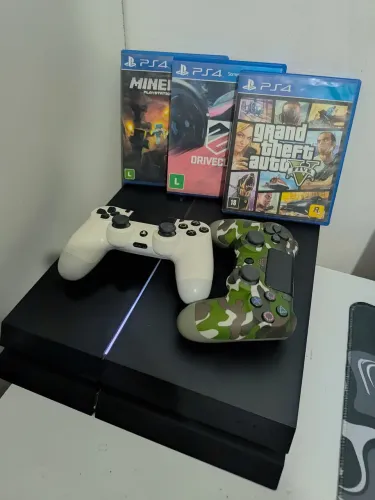 Playstation 4 fat ótimo estado limpeza e troca da pasta termica feita recentemente