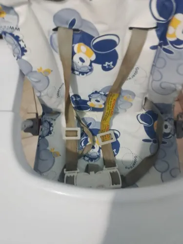 Carrinho de bebê e carrinho amamentação