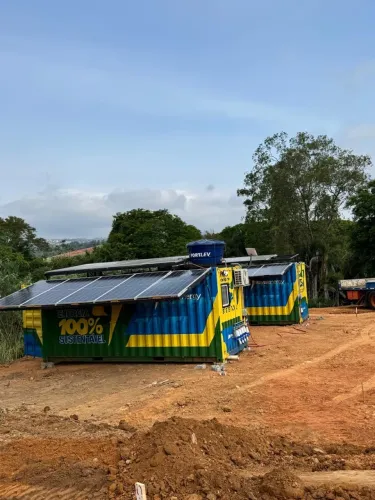 Container Escritório + Almoxarifado Solar Off-Grid (usado para obra)
