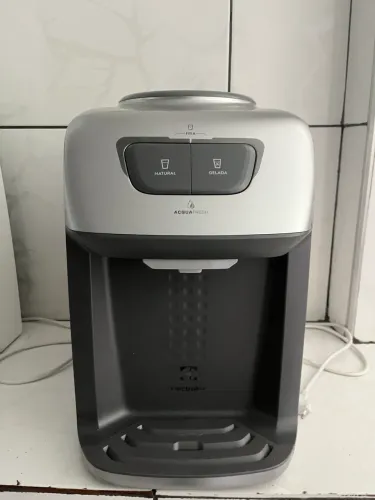 Bebedouro de Água Electrolux Prata com Refrigeração Eletrônica (BE11X) Bivolt