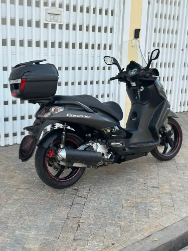Aceita troca por carro e moto