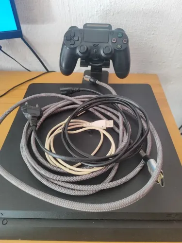 Ps4 slim 1t