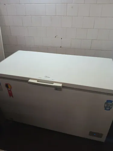 Freezer semi-novo