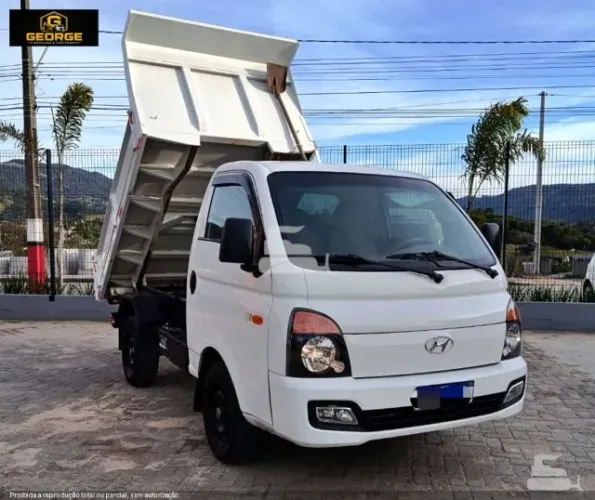 Hyundai HR 2.5 Diesel - Caçamba com abertura lateral
