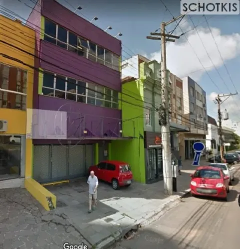 IMOBILIÁRIA SCHOTKIS ALUGA LOJA COMERCIAL NA CRISTÓVÃO COLOMBO, COM APROXIMADAMENTE 450M² 
