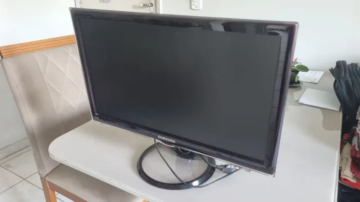 Monitor Samsung T22A550 22 polegadas - Imagem perfeita - TV digital