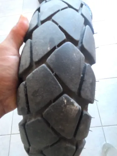 Diversos pneus moto aros 17, 18 e 21