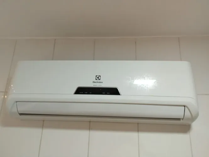 Ar-condicionado Eletrolux 12000BTUs