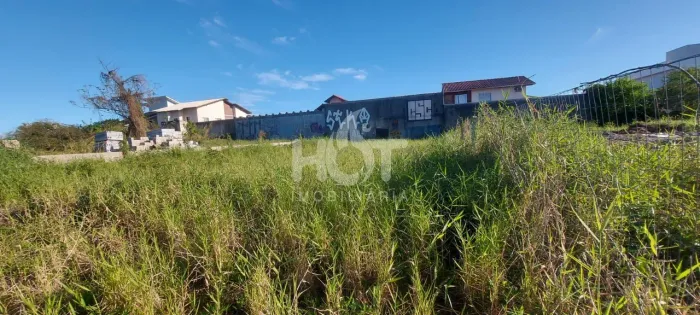 Terreno à venda, com 360m² de área total, no Carianos, FLORIANÓPOLIS - SC