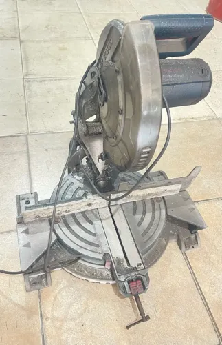 Máquina circular de corte