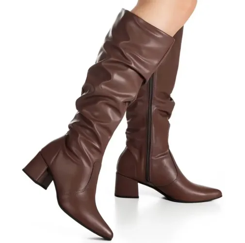 Bota feminina cano longo marrom