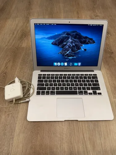 Macbook air 2011