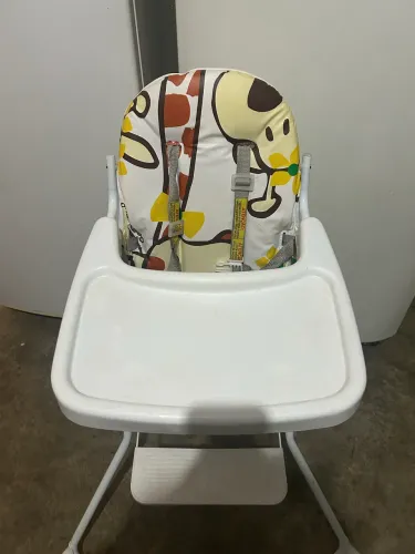 Cadeirinha de alimentação 