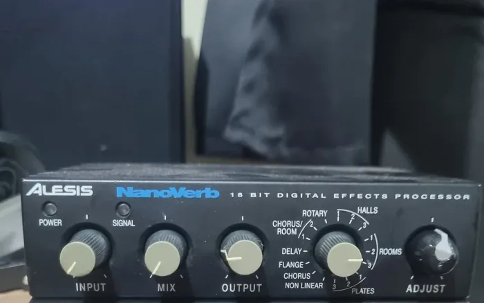 Multi efeitos Alesis Nano Verb
