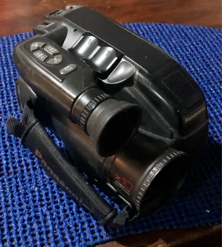 Filmadora Antiga Panasonic Palmcorder Pv-iq204d 
