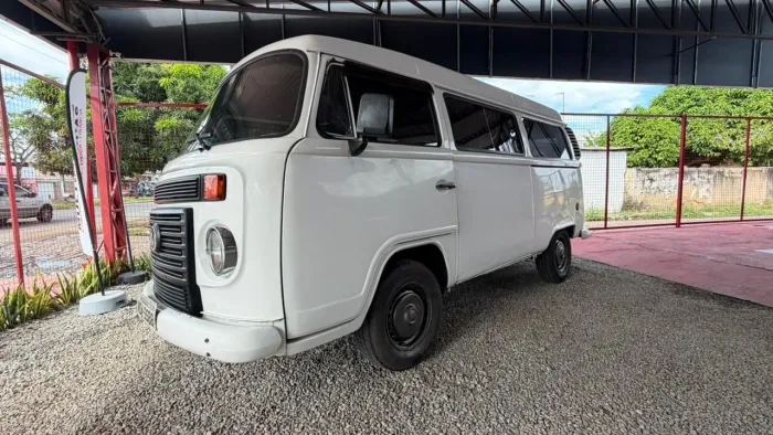 Volkswagen Kombi Standard 1.4 MI Total Flex 8V 2014