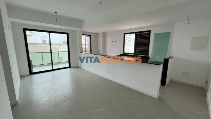 Apartamento de 2 quartos (1 suíte) à venda no Centro de Cabo Frio - RJ