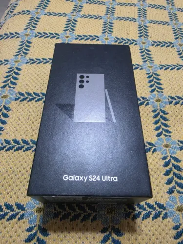 SAMSUNG S24 ULTRA - 512GB - MUITO CONSERVADO