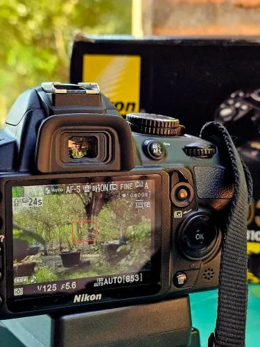 Nikon D3100 + lente 18-55mm