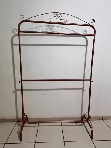 Arara de Roupas