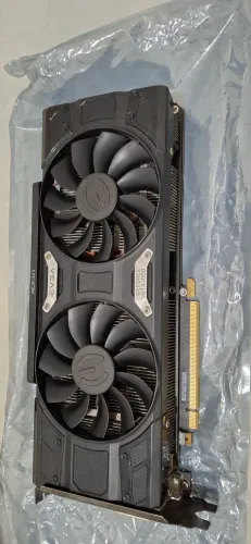 PLACA DE VÍDEO GTX 1060 (COM DEFEITO - NÃO DÁ VÍDEO) R$ 300 (NEGOCIÁVEL)