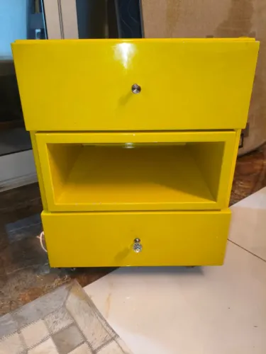 [Oportunidade] Criado Mudo Mesa de Cabiceira Laqueado Amarelo | 40 x 37 x 53 cm | 02 Gavet