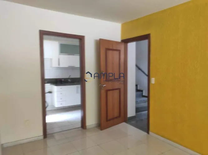 OTIMA LOCALIZAÇAO APARTAMENTO QUATRO QTOS, PREDIO COM PORTEIRO ELEVADOR PORTÃO