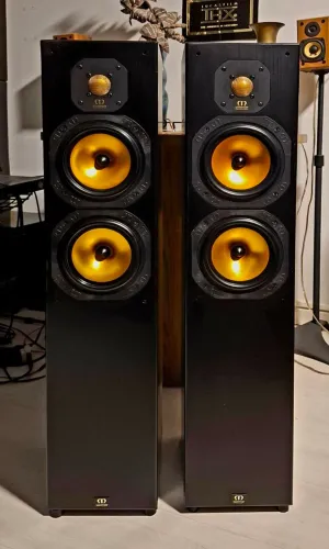 CAIXAS TORRE MONITOR AUDIO GOLD 705pcm REFERÊNCIA 90dB 28Hz 150 a 300w 6ohms