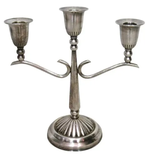 Candelabro Três velas Marca BRISTOL em metal espessurado á prata *Descrição