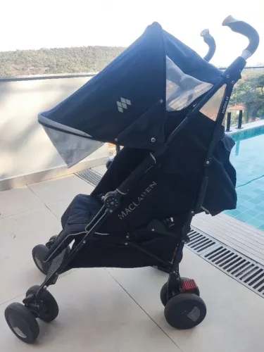 Carrinho bebe MacLaren guarda chuva