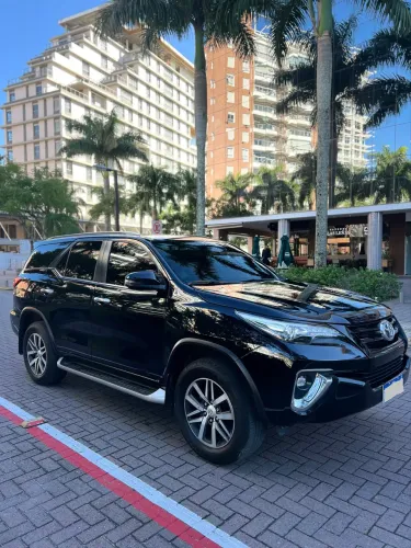 Toyota Hilux SW4 SRX 4X4 2.8 TDI 16V Dies. Aut. 2019