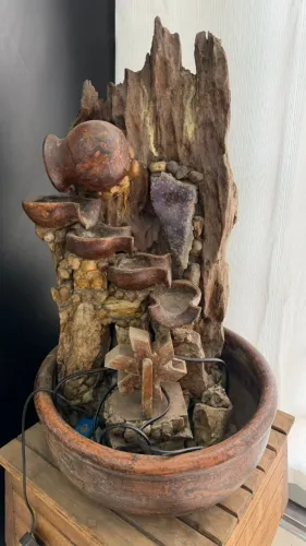 Fonte de água decorativa