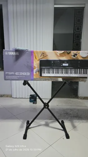 Teclado Yamaha PSR E383