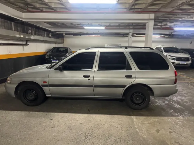 Ford Escort GL 1.8i 16V 3P 1998