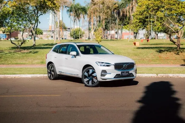 Volvo XC-60 T-8 Ultimate 2.0 AWD (híbrido) 2024