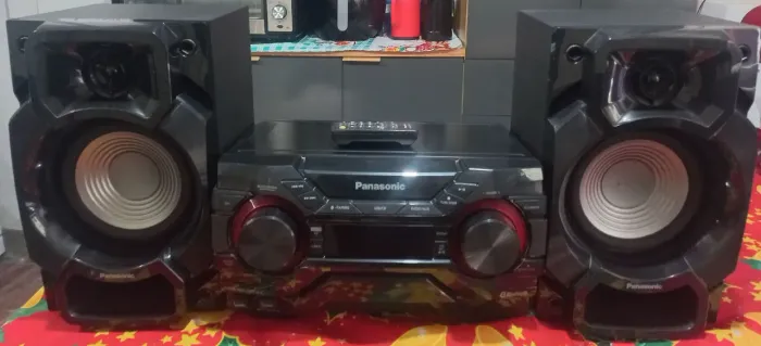 Aparelho de som Bluetooth em ótimo estado