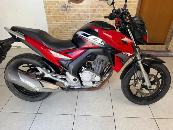 Honda CB 250F valor pra vender logo