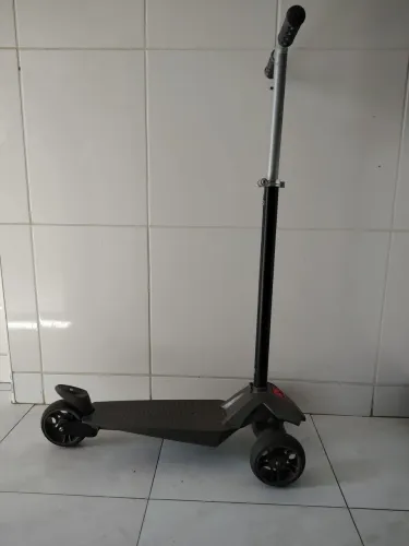 Patinete infantil  Bandeirantes , usado em ótimo estado, retirada em Campinas 
