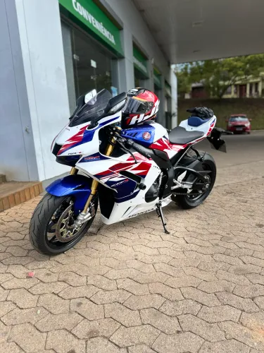 CBR 1000 RRR 