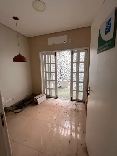 ? VENDE-SE IMÓVEL COMERCIAL ? VINHAIS