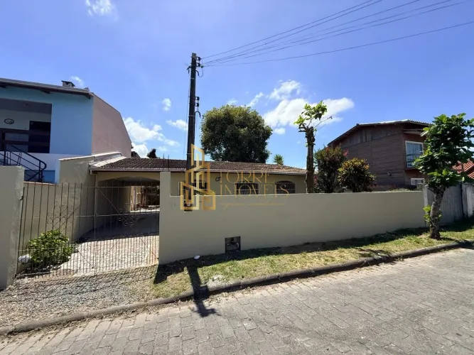 CASA RESIDENCIAL em NAVEGANTES - SC, CENTRO